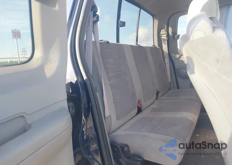 2002 Ford F-150 Lariat/Xl/Xlt z USA, uszkodzony, nr VIN 1FTRX18L82NA32305